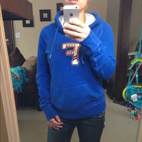 Medium Abercrombie and Fitch hoodie - Picture 3 of 3