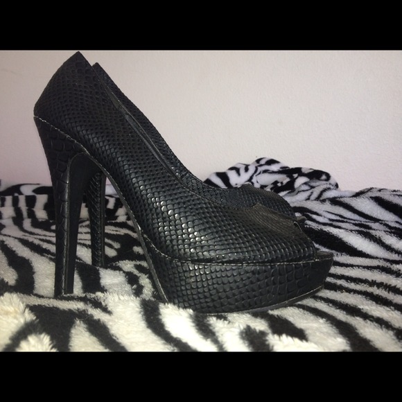Club/ or everyday wear heels.
