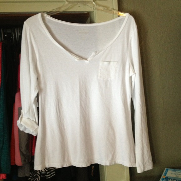 White old navy shirt. NWOT
