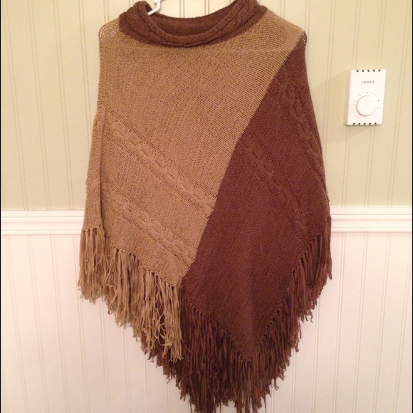 🎉Bundle 🎉Sweater poncho/ Calvin Klein jeans