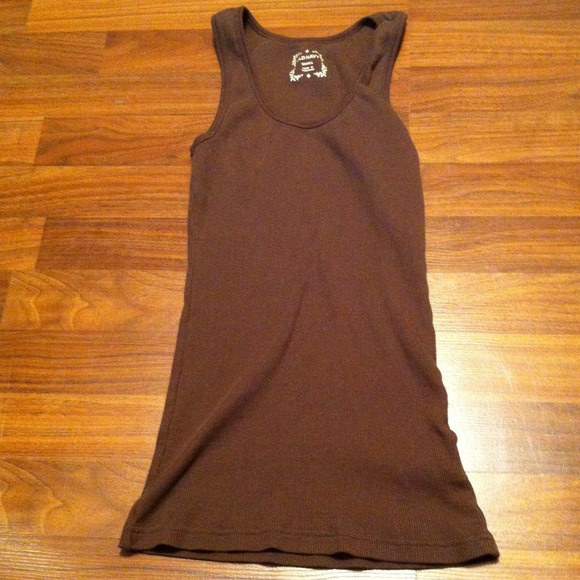 Brown tank