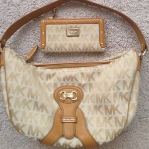 Michael Kors Handbag with matching wallet