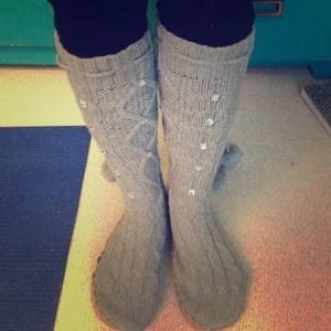 Victoria's Secret gray slippers