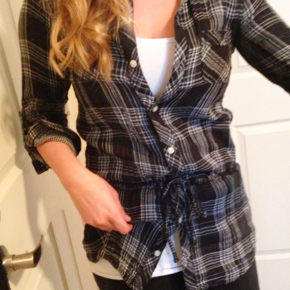 ⚠Sold⚠-Black with white top