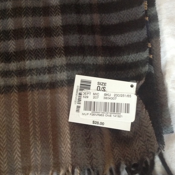 Scarf - Picture 2 of 3
