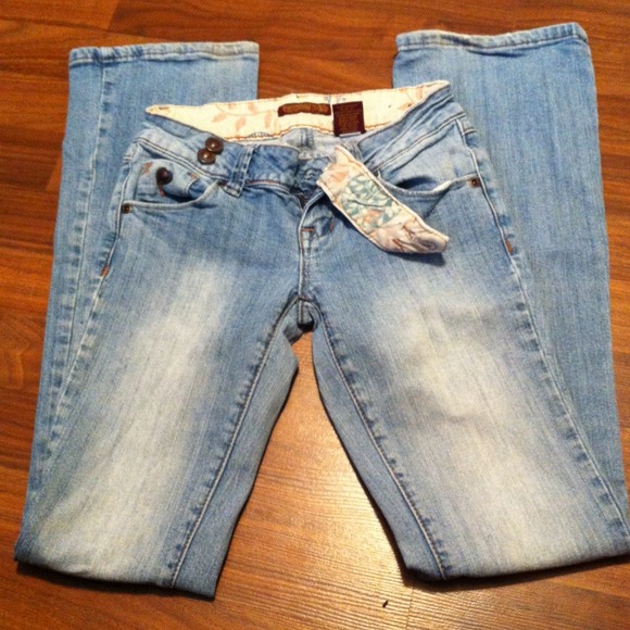 Jeans - Picture 2 of 2