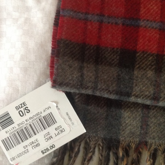 Scarf - Picture 2 of 3
