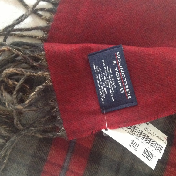 Scarf - Picture 3 of 3