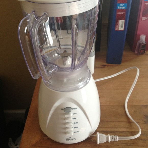 NEVER USED blender