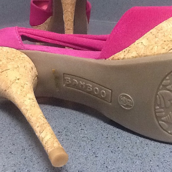 🚫 Sold! Hot pink/magenta heels - Picture 2 of 3