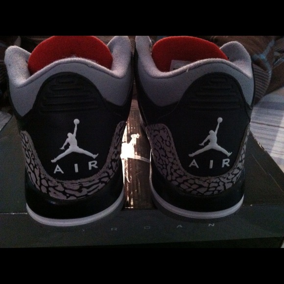 🚫SOLD🚫Black Cement 3's - Picture 2 of 4