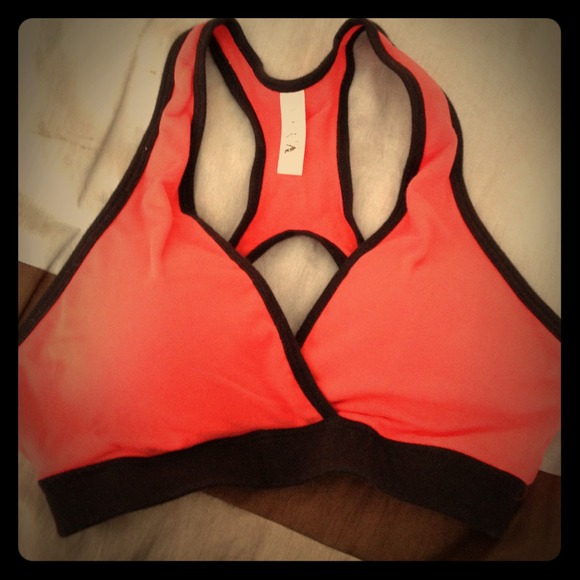 RESERVED!🎁Victoria's Secret yoga sports bra