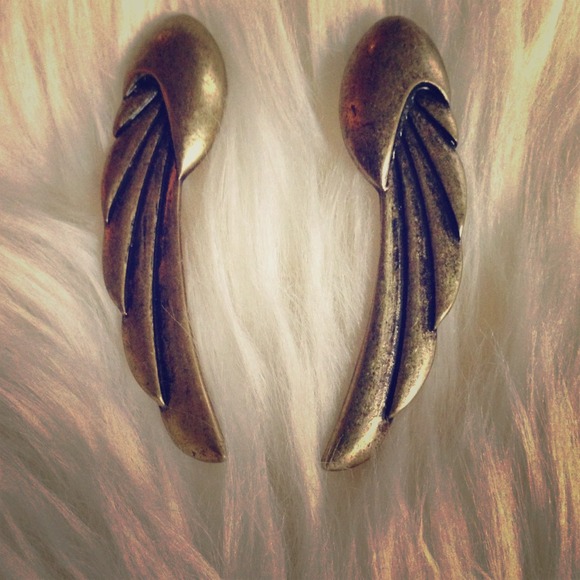 Super cute Angle wings earrings!