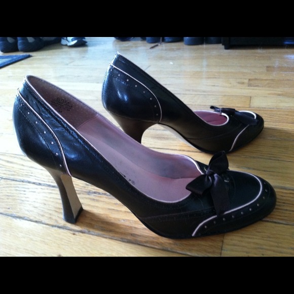 ⚡Sold in bundle - Brown pumps with pink details