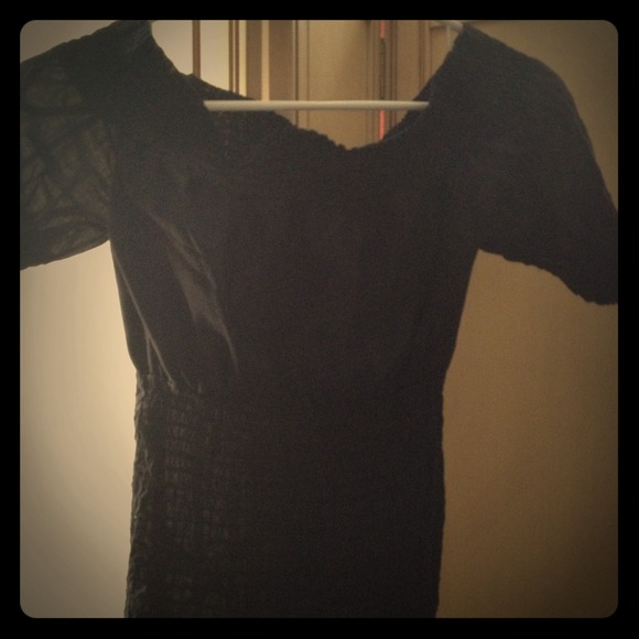 Black Guess peasant top