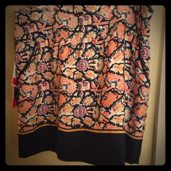 SOLD!!!Printed skirt with pockets!