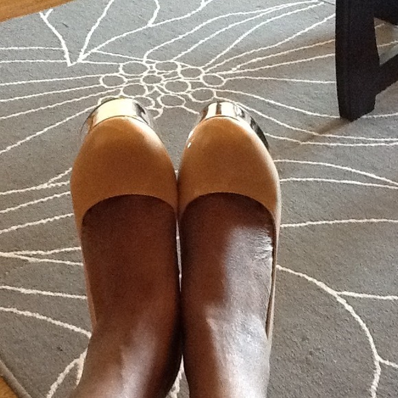 Steve Madden patent leather shoes