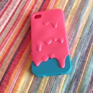 IPhone 4/4s ice cream case✨PRICE NEGOTIABLE✨