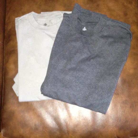 🚫Sold🚫Two foot locker t-shirts