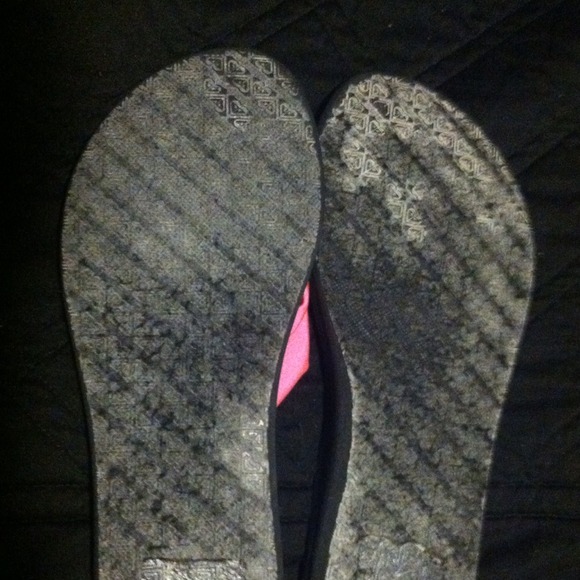 Pink Roxy Sandals. - Picture 3 of 3