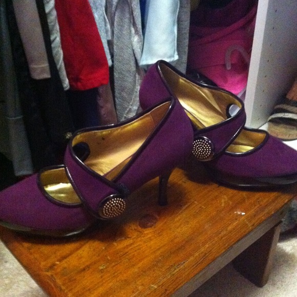 Plum heels