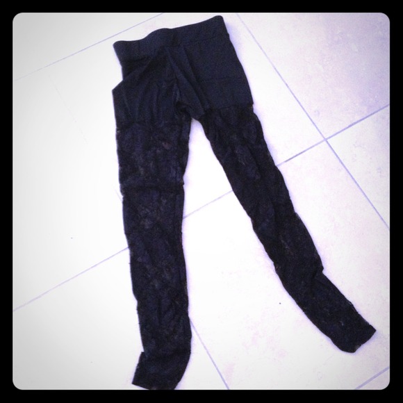 Lacy leggings!