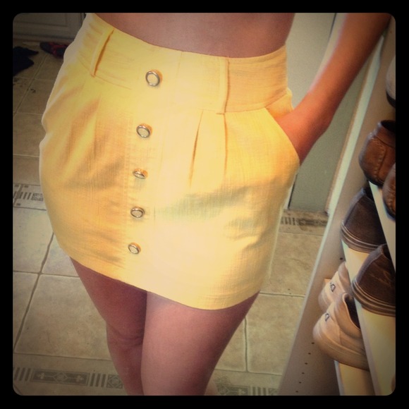 Reduced Yellow high waist skirt