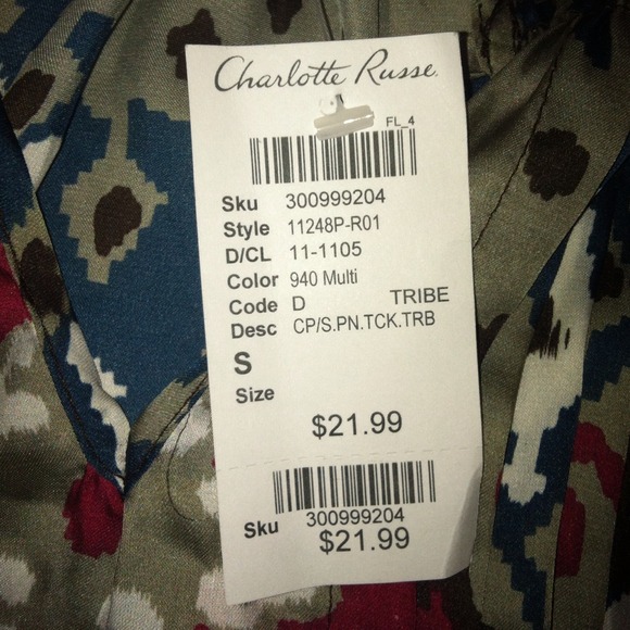 Patterned Blouse - Picture 3 of 3