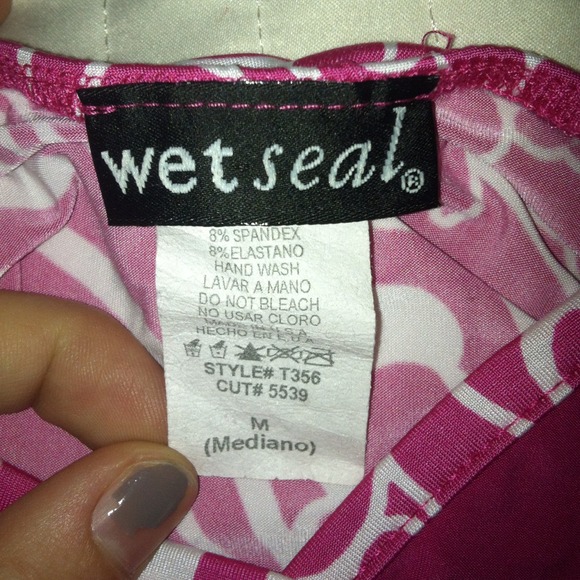 Pink tank top - Picture 3 of 3