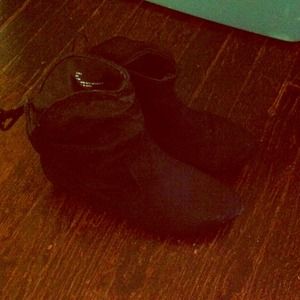 Black Slouch Boots with Tassle tie in back 8w