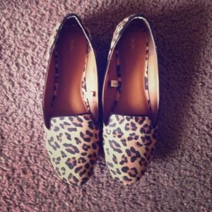 Leopard flats