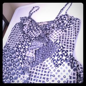 Small guess shirt.