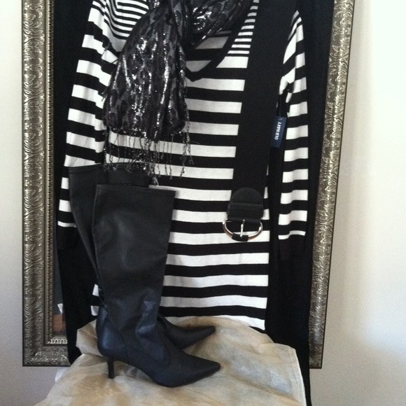 Sweater top or Dress, perfect for all year round - Picture 2 of 3