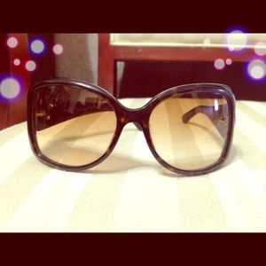Reserved for @divagirl2*Authentic*Gucci sunglasses