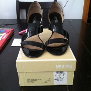 Michael by Michael kors patent leather heel