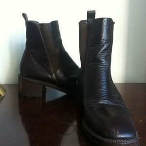 Joan & David Brown Leather Boots