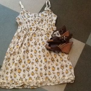 Femine summer dress bundled with chevron maxi