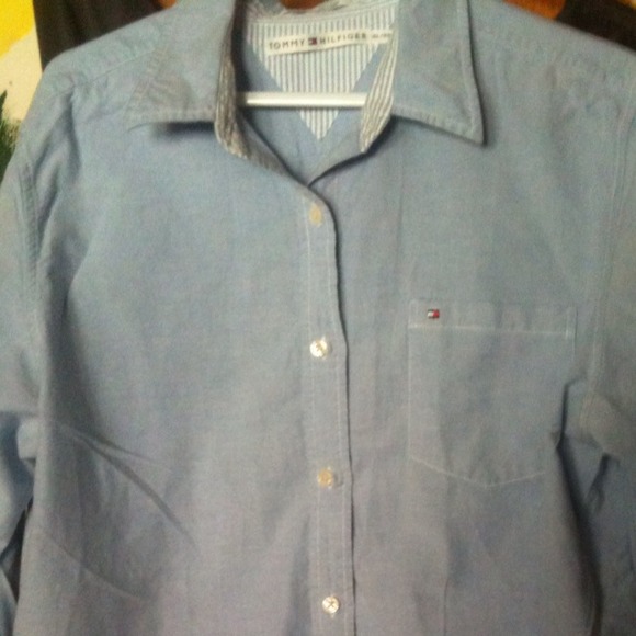 Tommy Hilfiger blue Oxford button down. - Picture 1 of 3