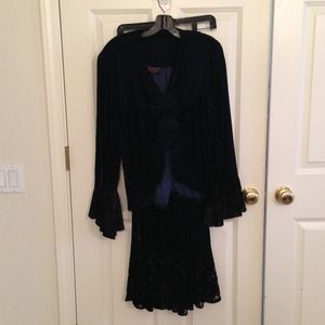 SOLD IN BUNDLECustom 2 piece royal blue black trim