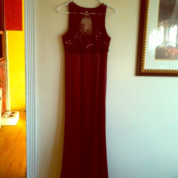 Wine color evening dress stunning and classy.