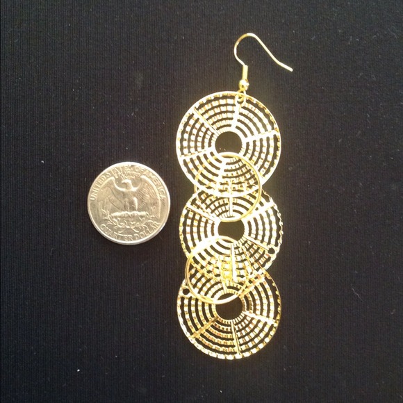 NEVER USED! Gold Colored Circle Dangle Earrings - Picture 2 of 2