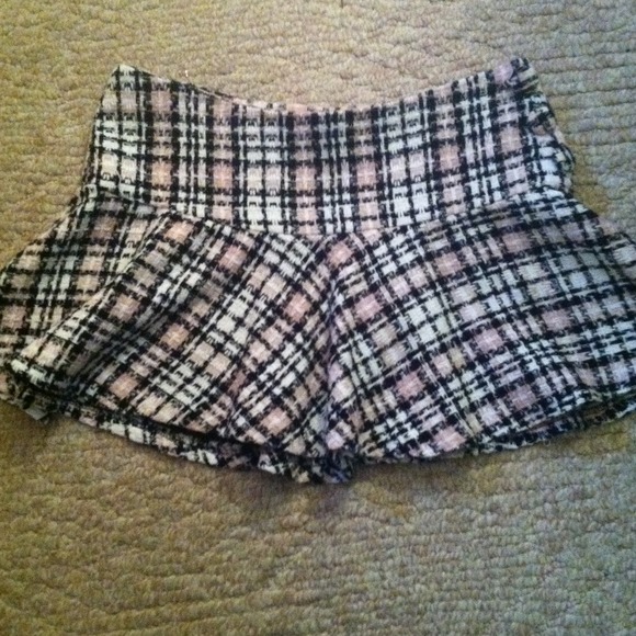Plaid skirt.