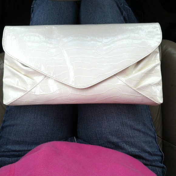 🚫HOLD for sarahsimonson 🚫clutches