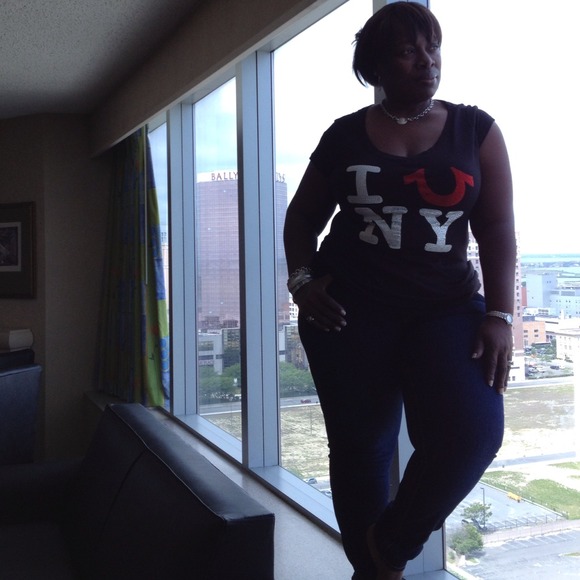 Meet your seller & my daughter - Picture 3 of 4