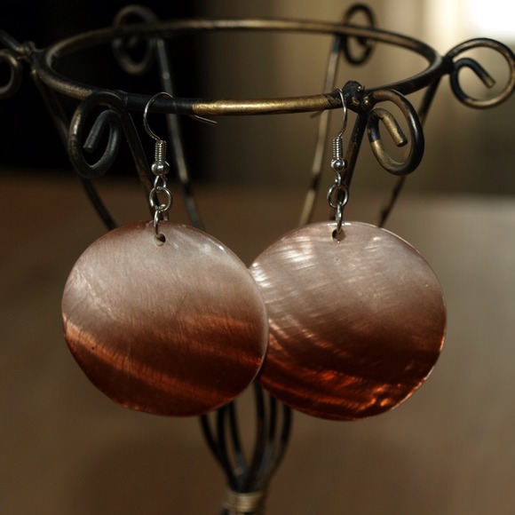 Brown polished shell earrings