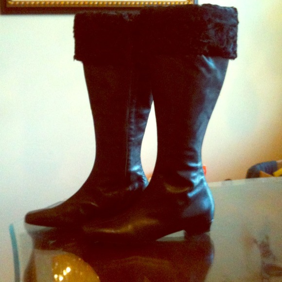 Italian leather boots with shearling on top 6.5