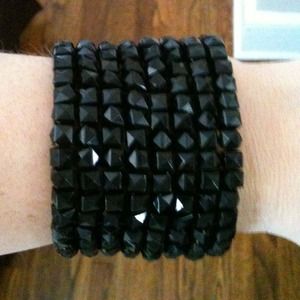 Beaded black bracelet