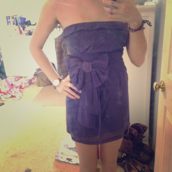 Strapless Short Dress with Bow on Side