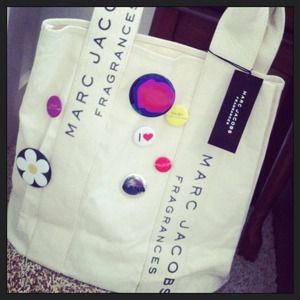 Reserved 🔒Marc Jacobs Fragrance Bag