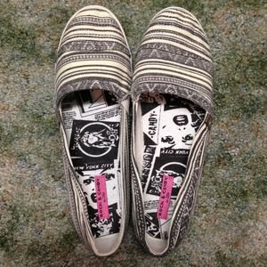 Grey and off white striped flats